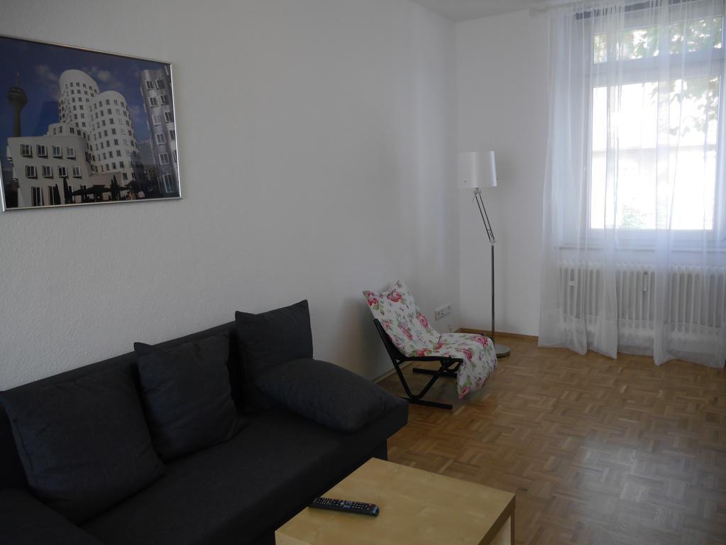 Schoene Ferien Und Messewohnung Naehe Duesseldorf Und Koeln Haan Exterior foto